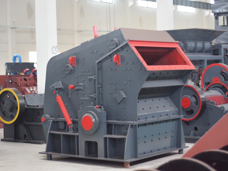 砂石骨料生產(chǎn)線主要用到哪些設(shè)備 5 反击式破碎机