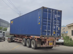 PF1210反擊破、3YA2160振動(dòng)篩運(yùn)往上海港發(fā)往南非