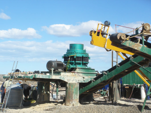 處理建筑垃圾用什么設(shè)備呢？制作后的成品骨料用在...