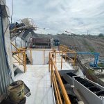 投資鵝卵石制砂機(jī)的必備知識 6 时产量500-1000吨的碎石生产线设备配置