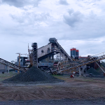 露天礦移動(dòng)破碎:露天巖石礦山開采用移動(dòng)破碎站更為適合 5 破碎机种类及性能优劣分析