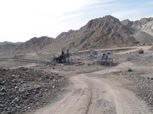 顎式破碎機在建筑垃圾處理中占據(jù)重要的地位