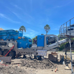 反擊破碎機(jī)工作原理及特點(diǎn)介紹? 2 时产150-200吨的移动破碎站需要多少钱?