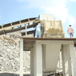 立式沖擊破碎機滿足對機制砂增長需求 2 为什么要使用反击式破碎机?有什么优势?