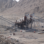 機制砂生產(chǎn)線建設(shè)需要使用哪些破碎設(shè)備 2 振动筛筛箱开裂、横梁断裂原因及改进方法